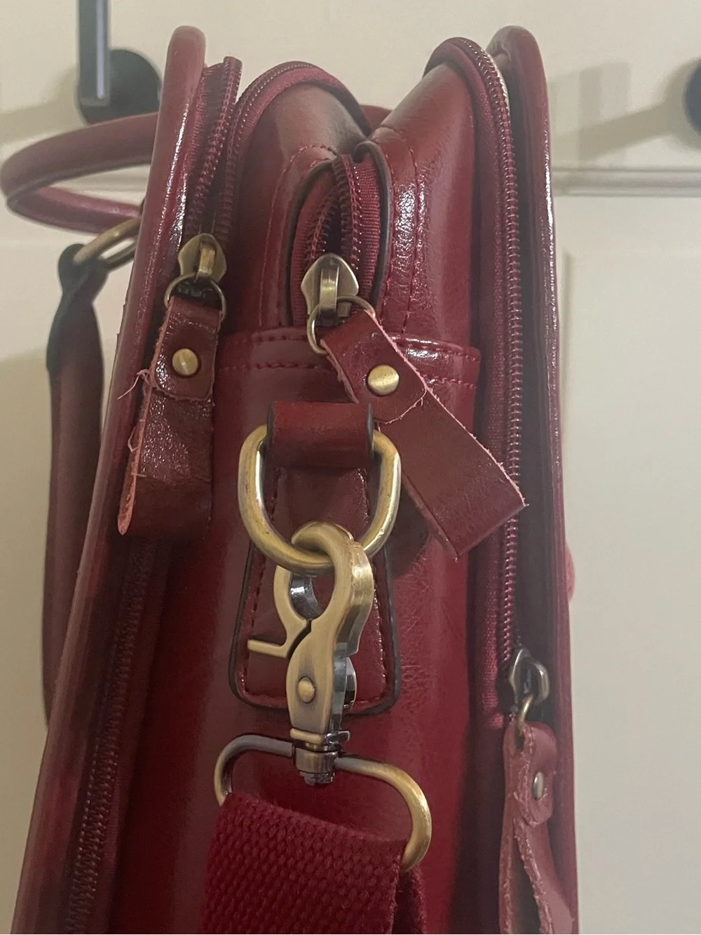 Kattee Burgundy Leather Briefcase Bag